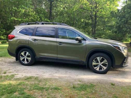 2023 Subaru Ascent Premium 8-Passenger