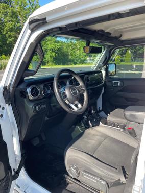 White 2019 Jeep Wrangler Unlimited Sahara