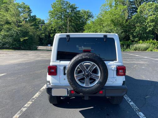White 2019 Jeep Wrangler Unlimited Sahara