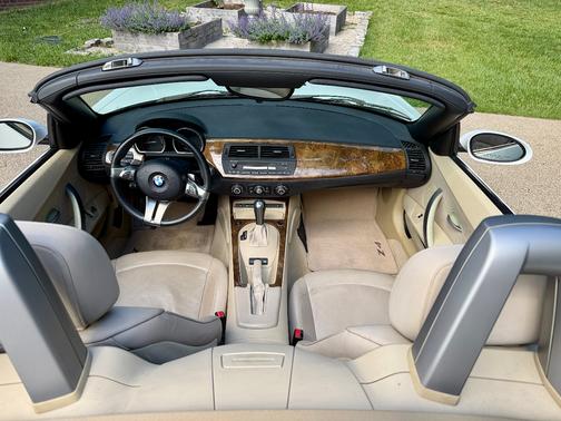 White 2007 BMW Z4 3.0i Roadster