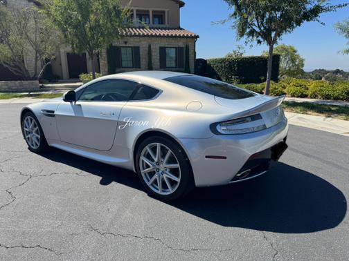 2013 Aston Martin V8 Vantage Base