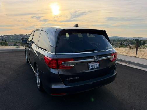 Green 2018 Honda Odyssey EX-L