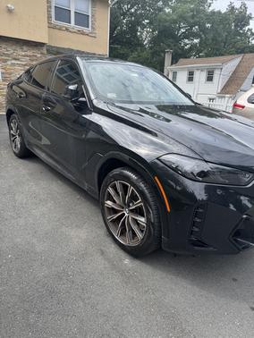 Black 2024 BMW X6 xDrive40i