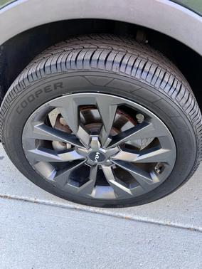 Green 2022 Kia Sorento X-Line EX