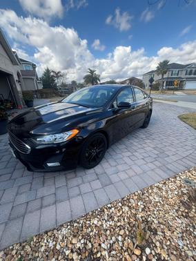 2020 Ford Fusion SE