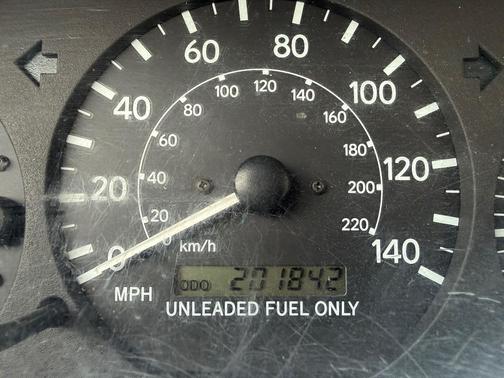 White 1997 Toyota Camry LE