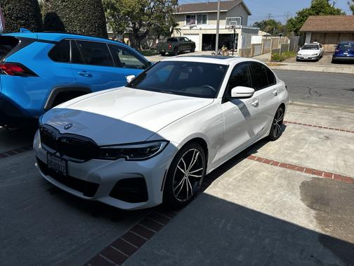 2019 BMW 330 i