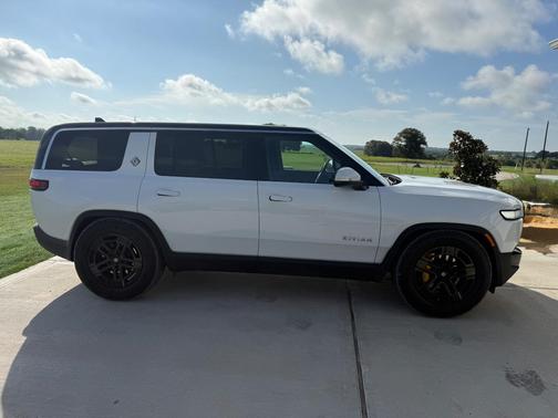 White 2024 Rivian R1S Adventure Quad-Motor Large Package