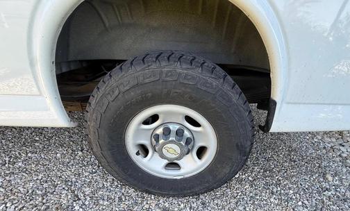 White 2005 Chevrolet Express 3500 Cargo