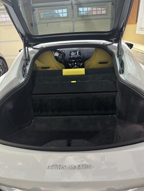 2020 Aston Martin Vantage Base