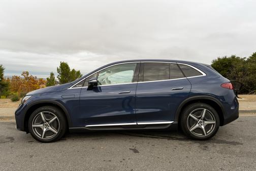 Blue 2023 Mercedes-Benz EQE 500 4MATIC