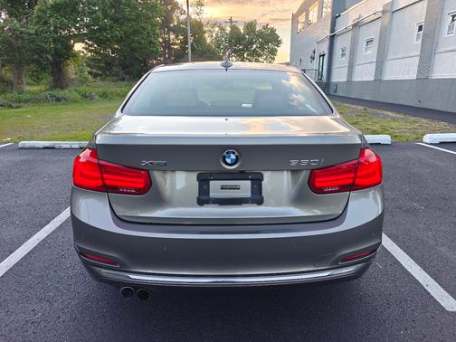 Gold 2017 BMW 330 i xDrive