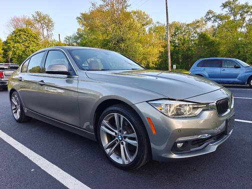 Gold 2017 BMW 330 i xDrive