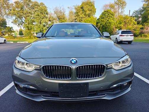 Gold 2017 BMW 330 i xDrive