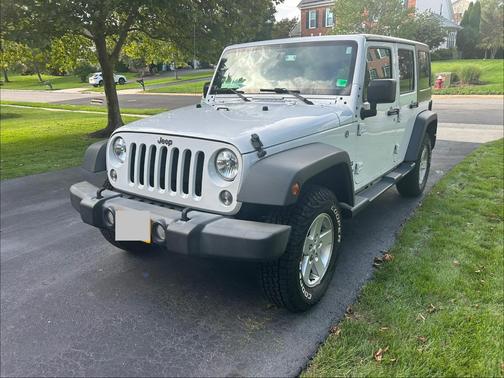 White 2017 Jeep Wrangler Unlimited Sport