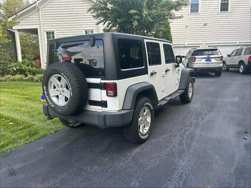 White 2017 Jeep Wrangler Unlimited Sport