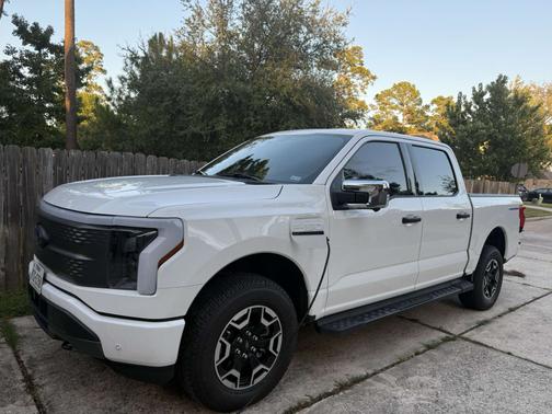 2023 Ford F-150 Lightning XLT
