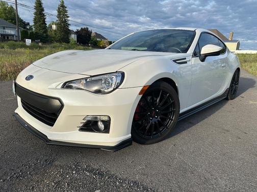 White 2015 Subaru BRZ Series.Blue