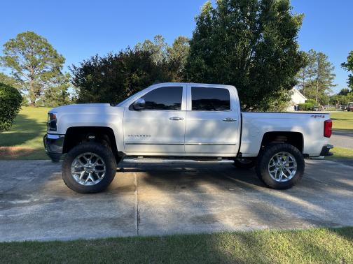 Photo 4 of 17 of 2018 Chevrolet Silverado 1500 1LZ