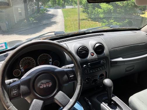 Black 2007 Jeep Liberty Sport