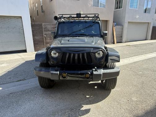 Gray 2017 Jeep Wrangler Unlimited Sahara
