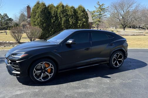 2021 Lamborghini Urus Base