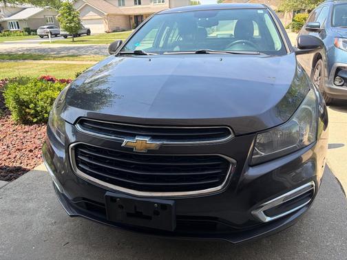 Gray 2015 Chevrolet Cruze 2LT