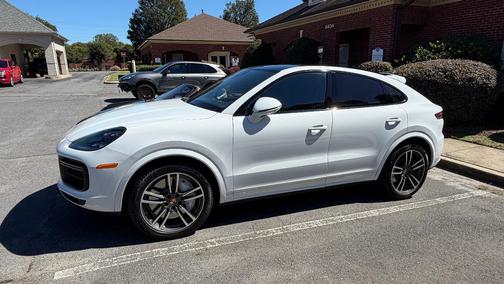 White 2020 Porsche Cayenne Cayenne Turbo