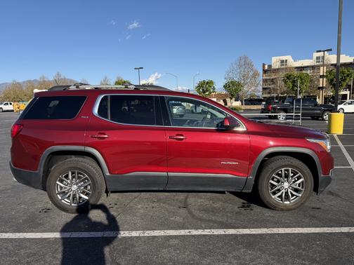 2017 GMC Acadia SLT-1