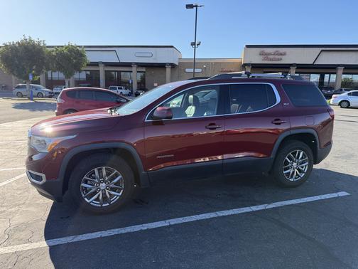 2017 GMC Acadia SLT-1