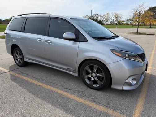 2015 Toyota Sienna SE