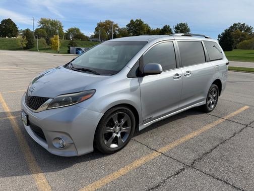 2015 Toyota Sienna SE