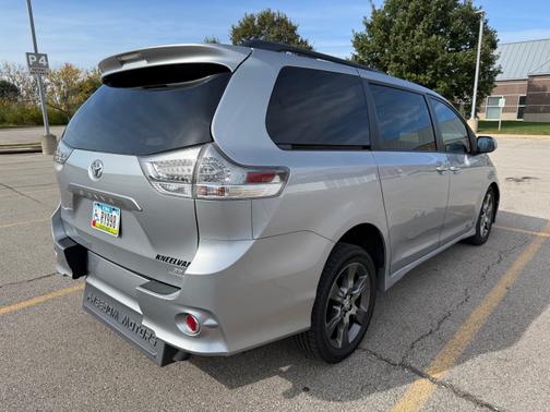2015 Toyota Sienna SE