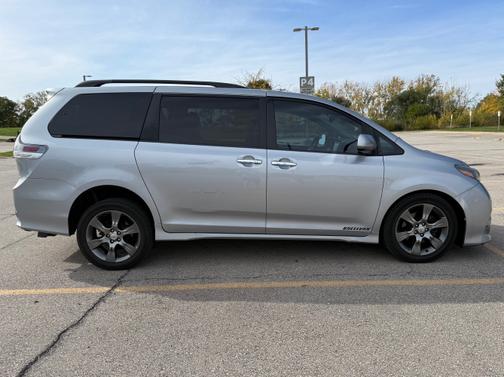 2015 Toyota Sienna SE