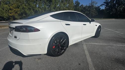 2022 Tesla Model S Plaid