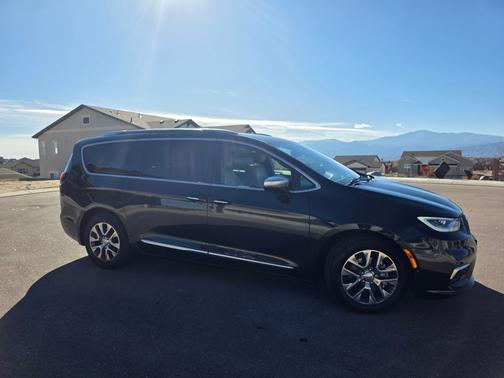 2021 Chrysler Pacifica Hybrid Pinnacle