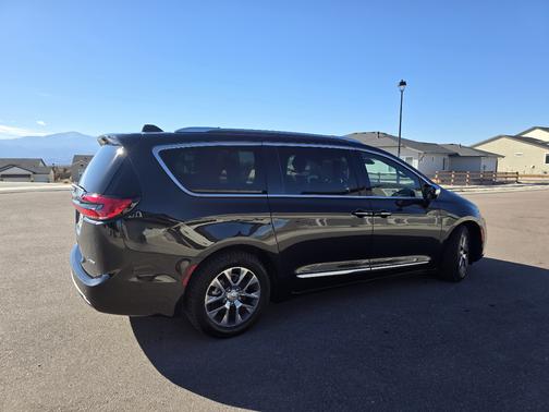 2021 Chrysler Pacifica Hybrid Pinnacle