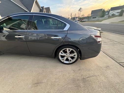 Gray 2012 Nissan Maxima SV