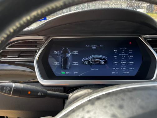 2013 Tesla Model S Base