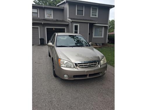 Gold 2005 Kia Spectra LX