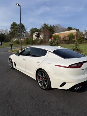 White 2019 Kia Stinger GT