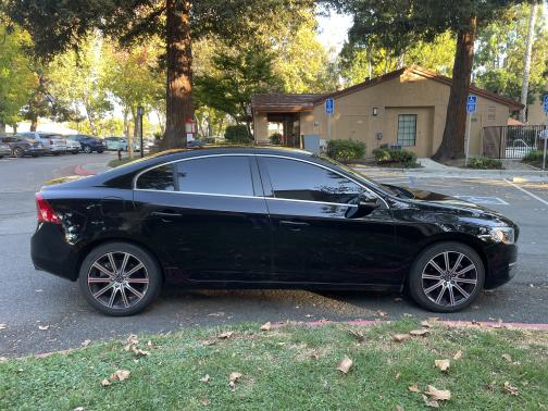 2017 Volvo S60 Inscription T5 Platinum