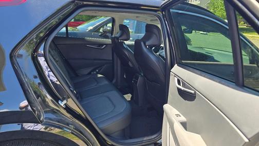Black 2023 Kia Niro SX Touring
