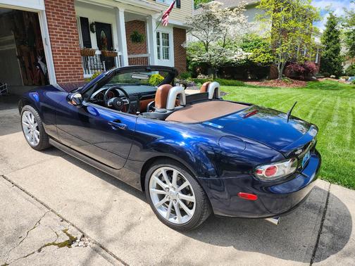 Blue 2007 Mazda MX-5 Miata Grand Touring
