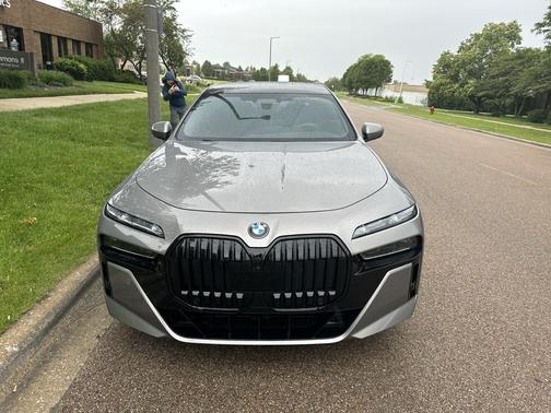 2024 BMW 760 i xDrive