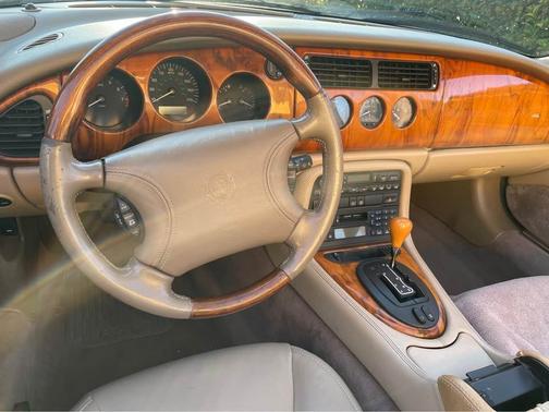 1999 Jaguar XK8 Base