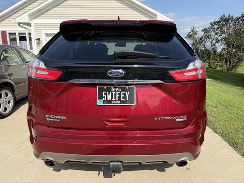 2019 Ford Edge Titanium