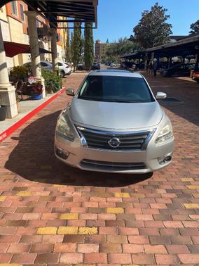 Silver 2015 Nissan Altima 2.5 SV