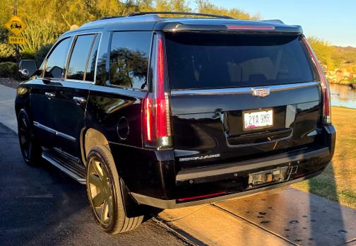 2016 Cadillac Escalade Luxury