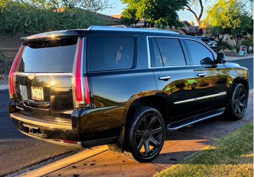 2016 Cadillac Escalade Luxury